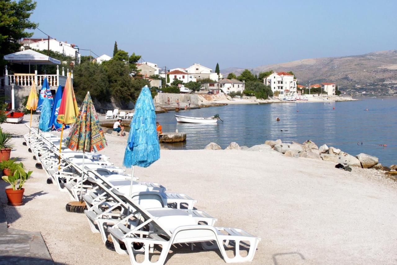 Apartments By The Sea Arbanija, Ciovo - 17332 Trogir Buitenkant foto