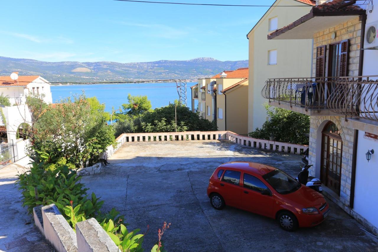 Apartments By The Sea Arbanija, Ciovo - 17332 Trogir Buitenkant foto
