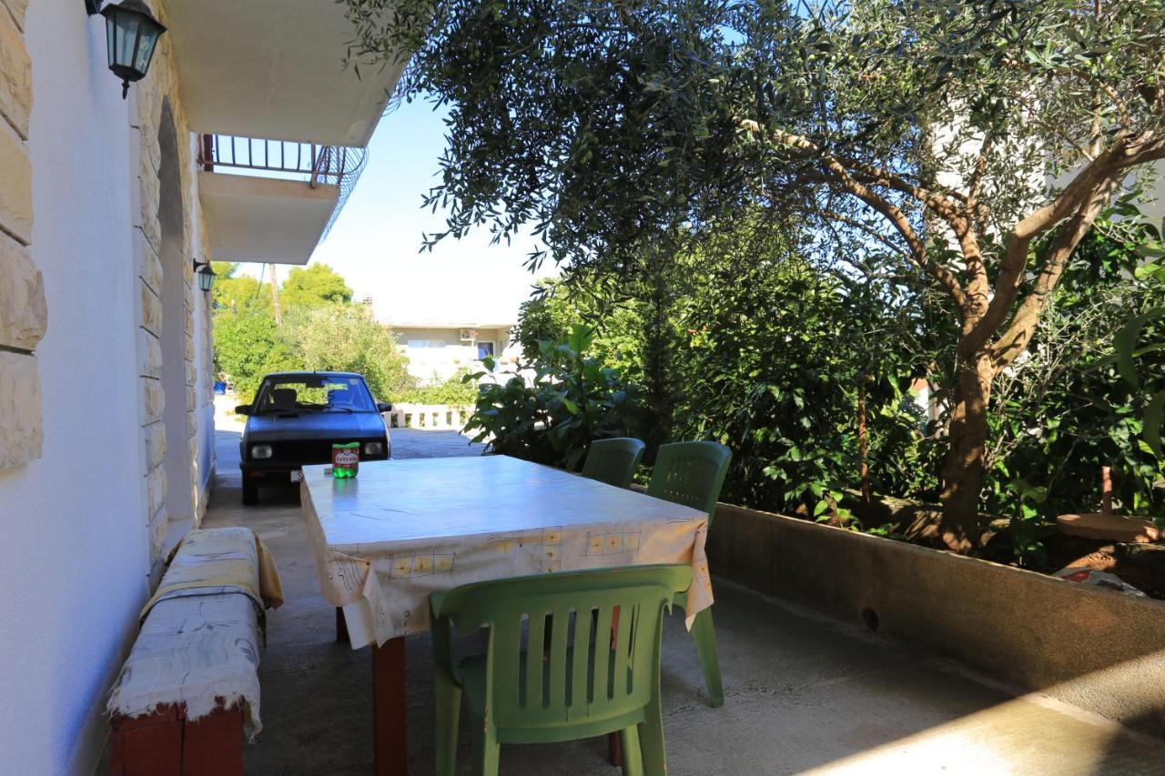 Apartments By The Sea Arbanija, Ciovo - 17332 Trogir Buitenkant foto