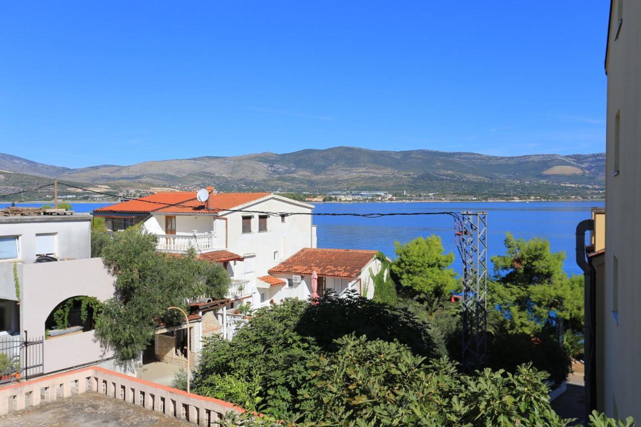 Apartments By The Sea Arbanija, Ciovo - 17332 Trogir Buitenkant foto