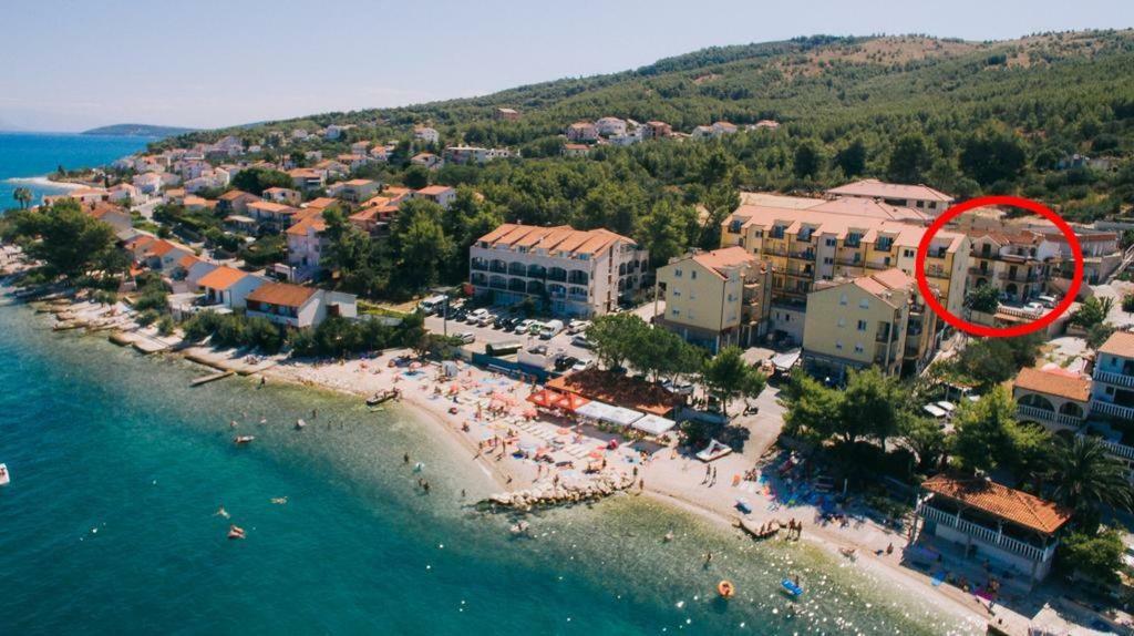 Apartments By The Sea Arbanija, Ciovo - 17332 Trogir Buitenkant foto